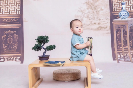 梅河口宝宝打喷嚏流清水鼻涕